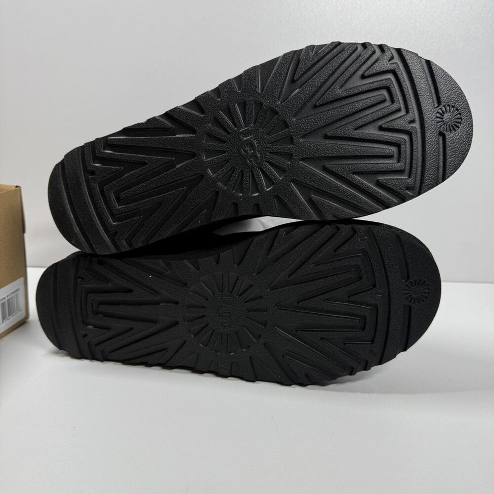 NIB • UGG Women's Black Mini Bailey Bow II Condition: New In Box Size:9 - Picture 5 of 7